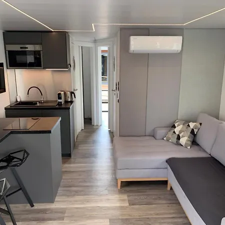 Botel Houseboat Dom Na Wodzie